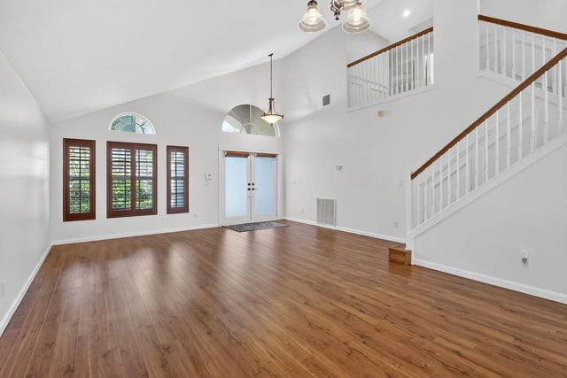 2 of 71 - 1021 Se Westminster Place, Stuart, FL