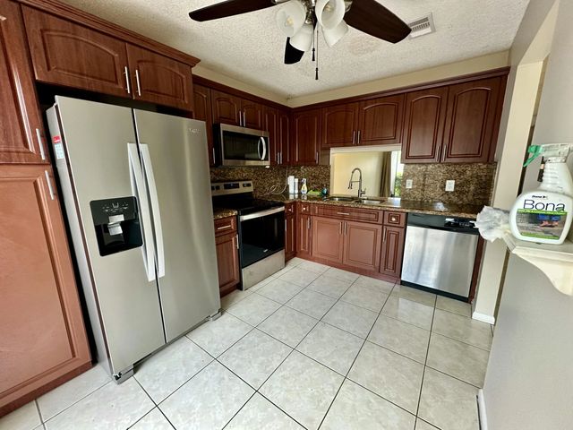 5 of 20 - 535 Banks Road #2-521, Margate, FL