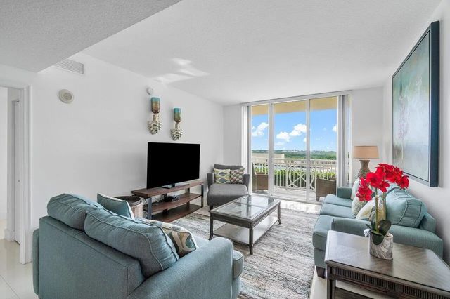 4 of 33 - 350 N Federal Highway #apt 606, Boynton Beach, FL