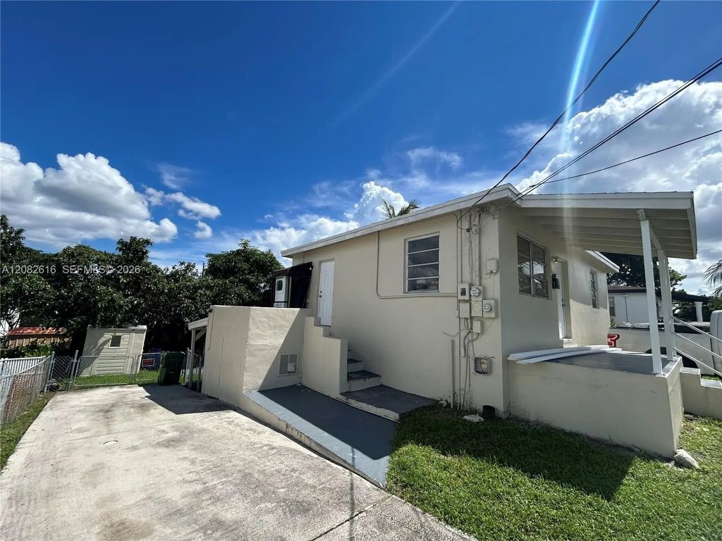 725 Sw 8th Avenue #a, Hallandale Beach