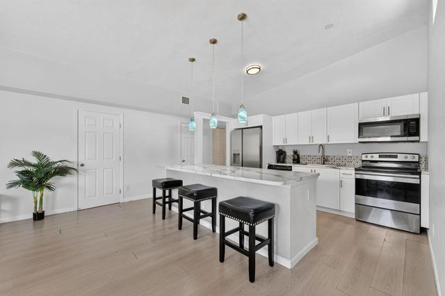910 Nw 17th Avenue, Fort Lauderdale