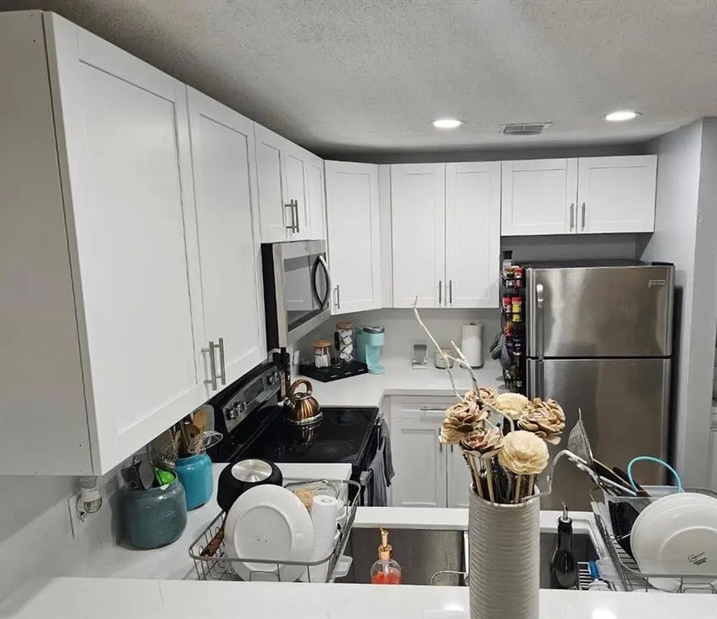 1827 Runners Way, North Lauderdale
