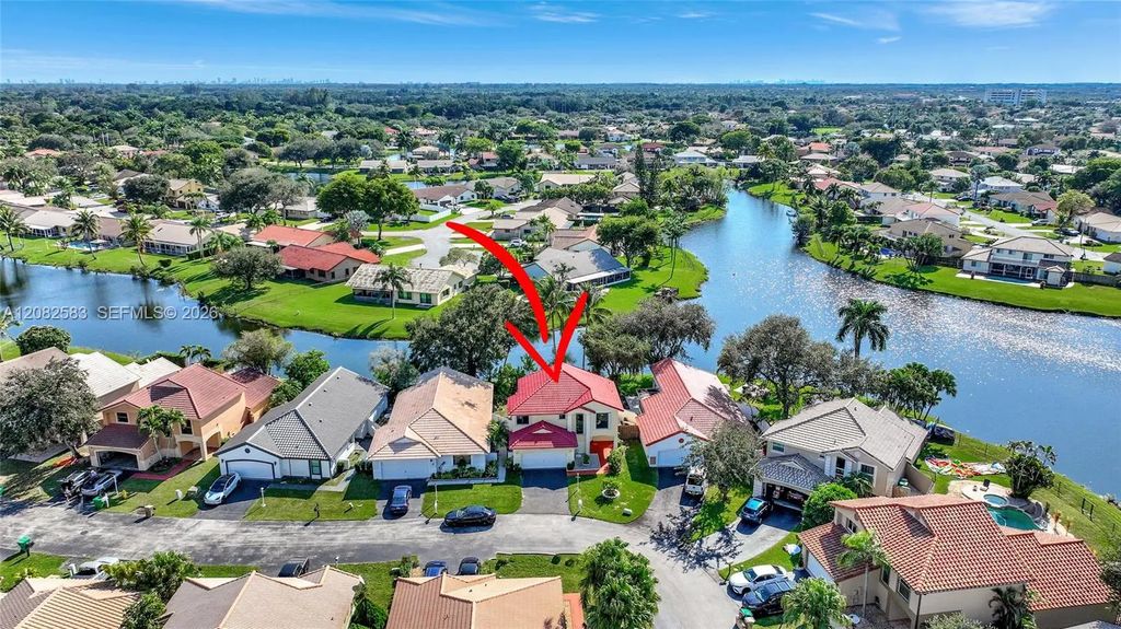6320 Plymouth Lane, Davie