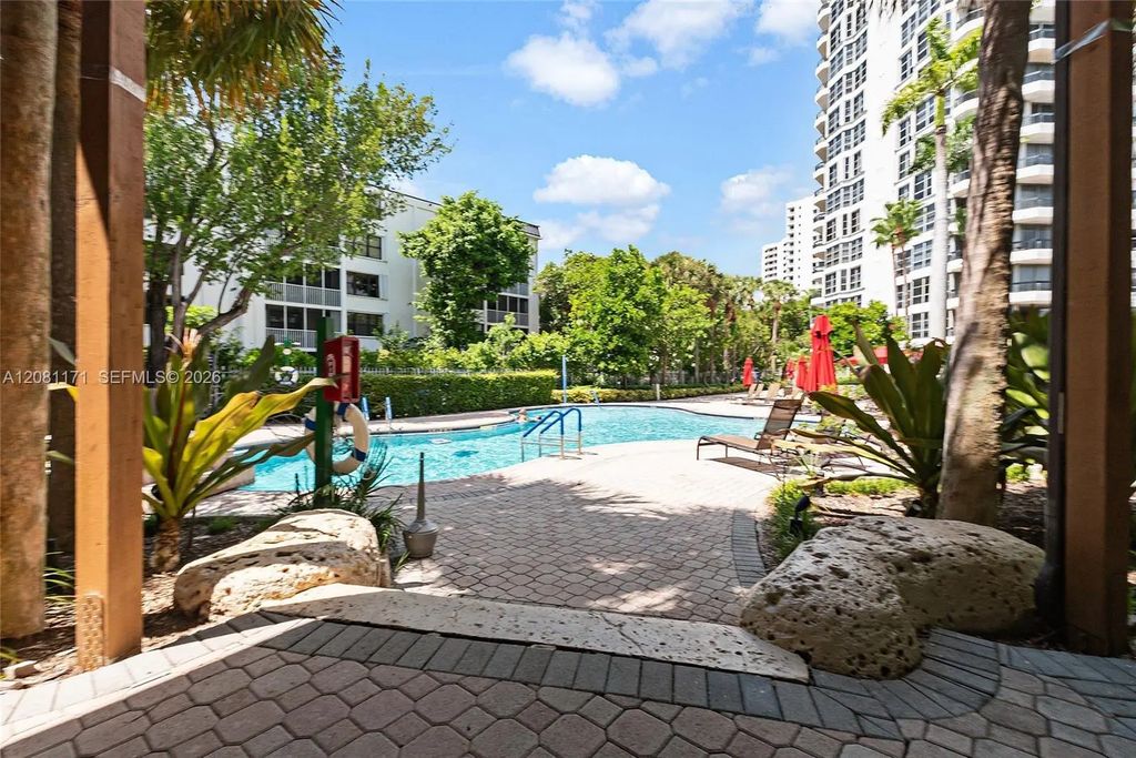 3400 Ne 192nd Street #1707, Aventura