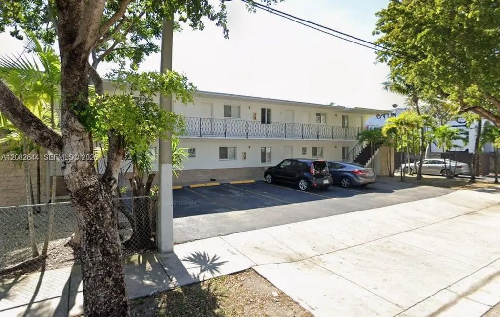 500 Nw 35th Street #5, Miami