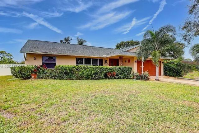 412 Sw Sansom Lane, Port St. Lucie