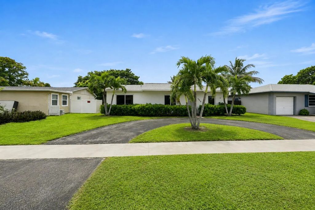 7804 Sw 6th Court, North Lauderdale