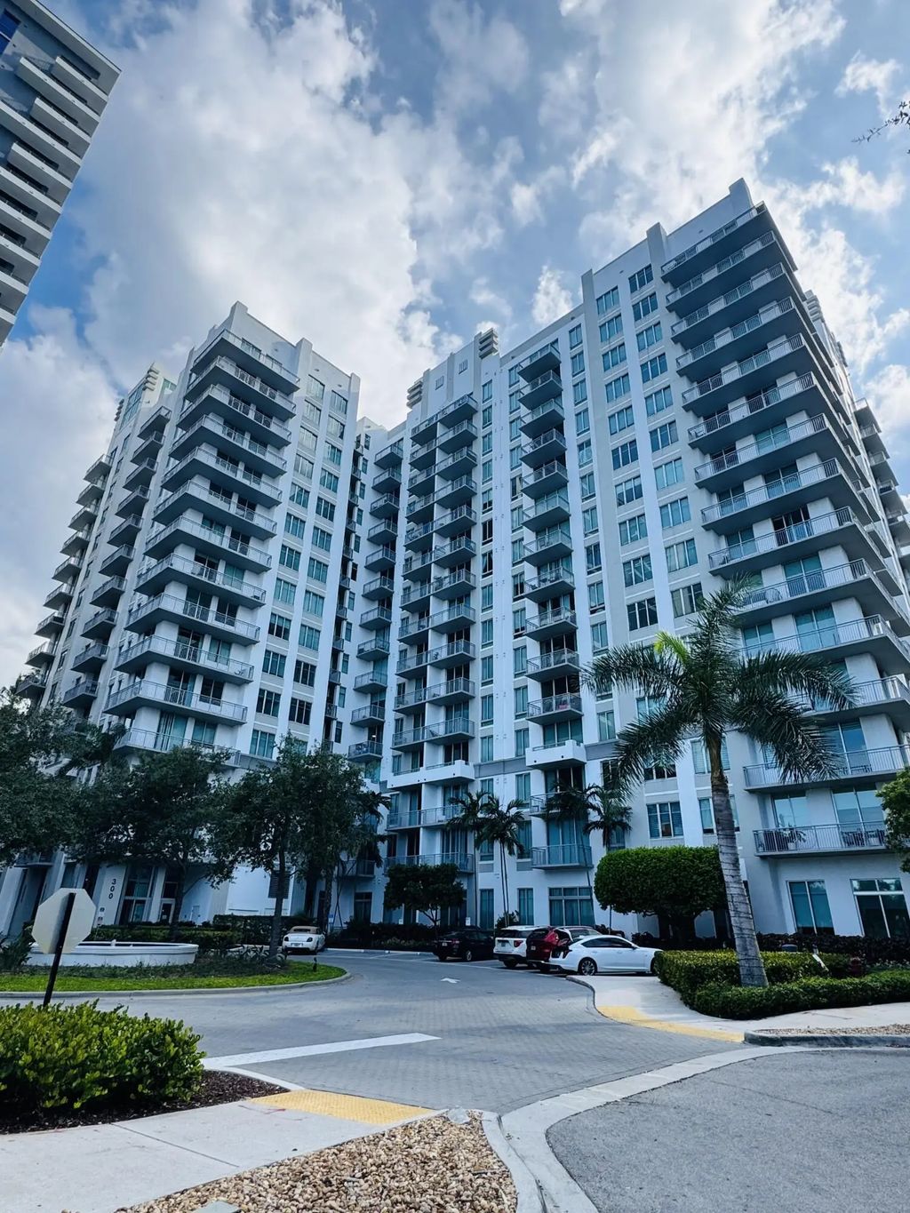 300 S Australian Avenue #702, West Palm Beach