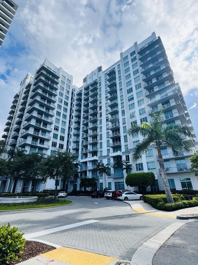 2 of 21 - 300 S Australian Avenue #702, West Palm Beach, FL