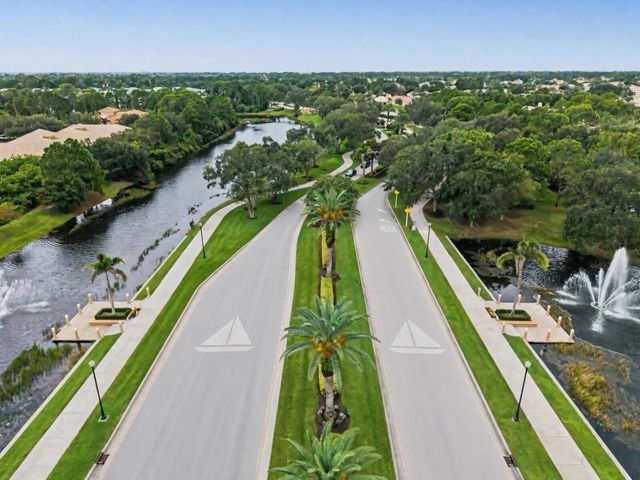 4 of 64 - 688 Sw Lake Charles Circle, Port St. Lucie, FL