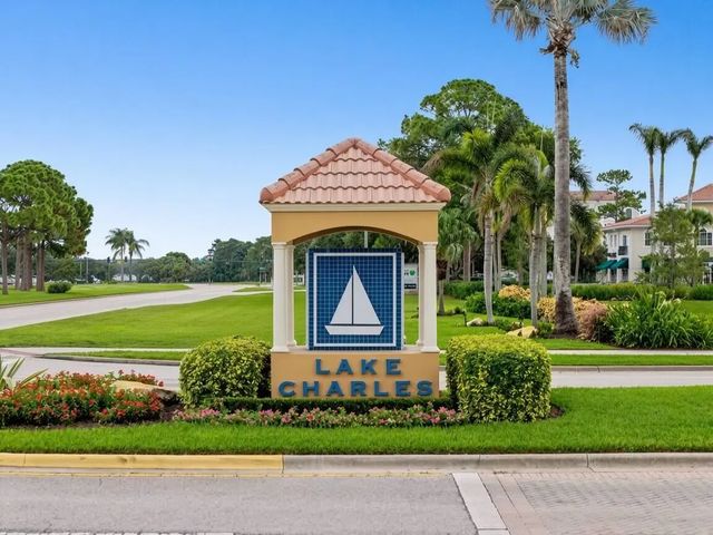 5 of 64 - 688 Sw Lake Charles Circle, Port St. Lucie, FL