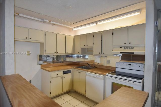 2 of 18 - 10761 W Clairmont Circle #108, Tamarac, FL