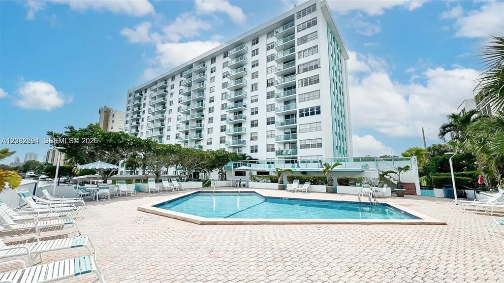 2841 Ne 163rd Street #402, North Miami Beach