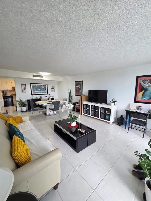 5 of 36 - 2841 Ne 163rd Street #402, North Miami Beach, FL