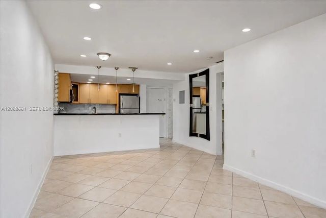 1975 Normandy Drive #303, Miami Beach