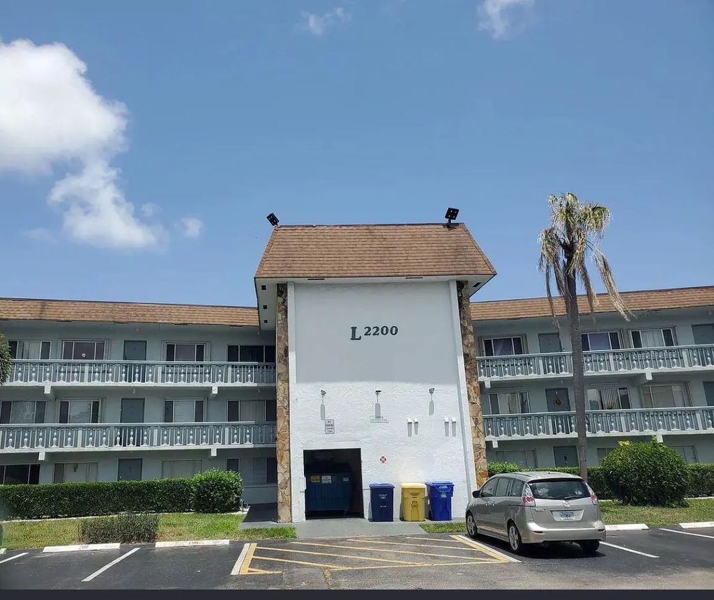2200 Springdale Boulevard #206, Palm Springs