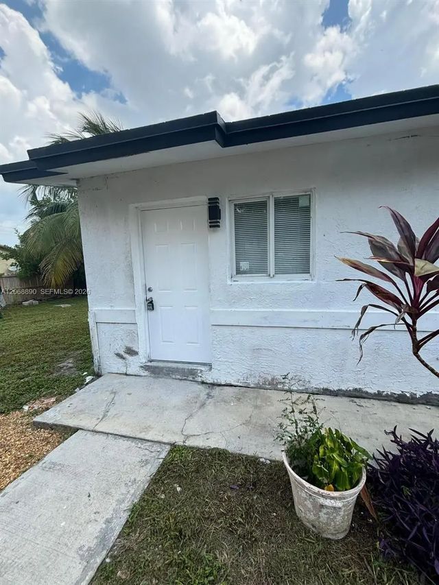 4145 Sw 19th Street, West Park