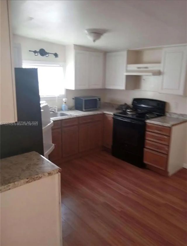 3 of 9 - 820 Rickey Jackson Boulevard, Pahokee, FL