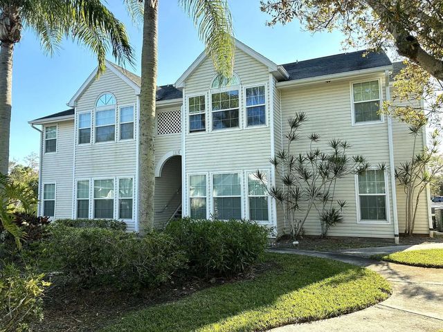 1810 Waterford Drive #6, Vero Beach