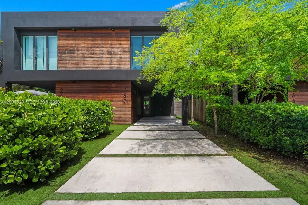 257 Nw 39th Street #257, Miami