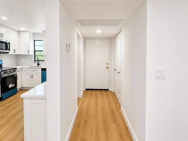2 of 15 - 9233 Sw 8th Street #207, Boca Raton, FL