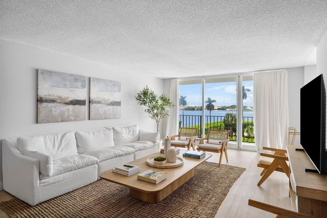 4 of 32 - 1701 S Flagler Drive #408, West Palm Beach, FL