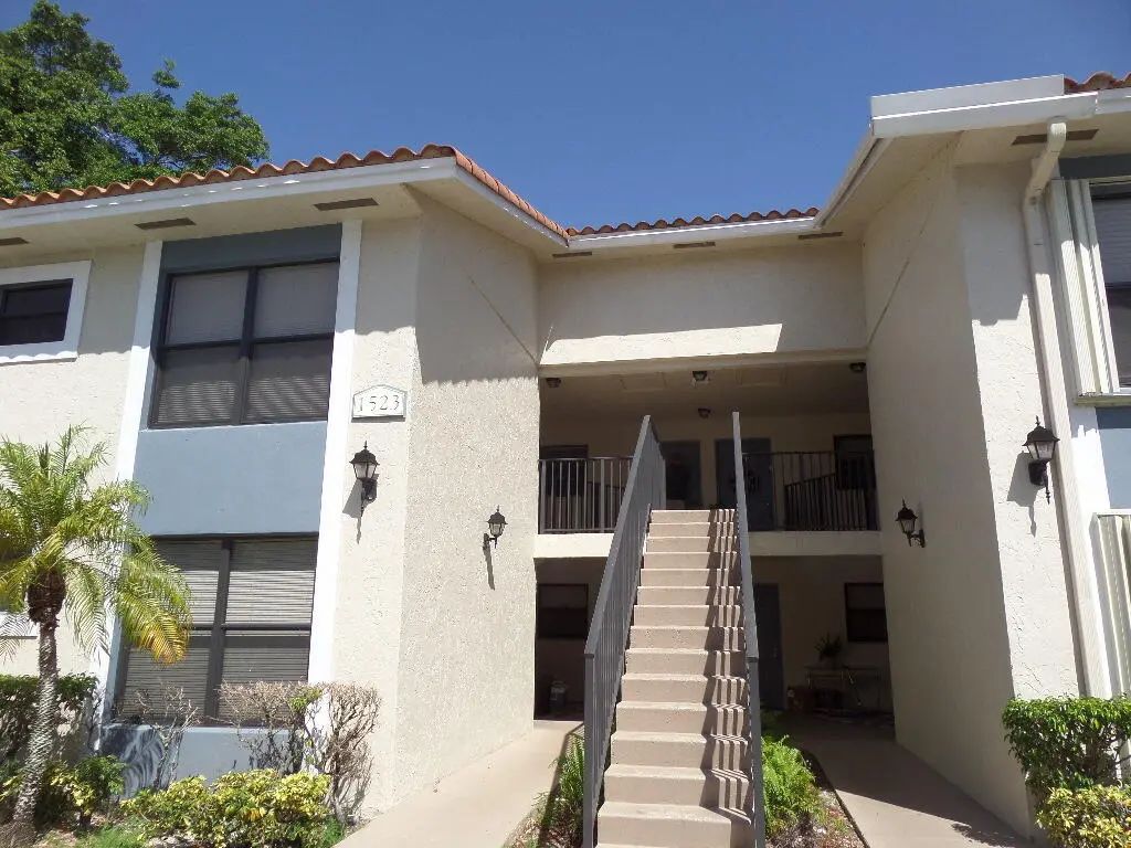1523 Lake Crystal Drive #f, West Palm Beach