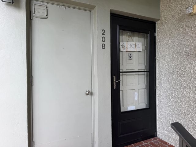 2 of 40 - 4120 Tivoli Court #208, Lake Worth, FL