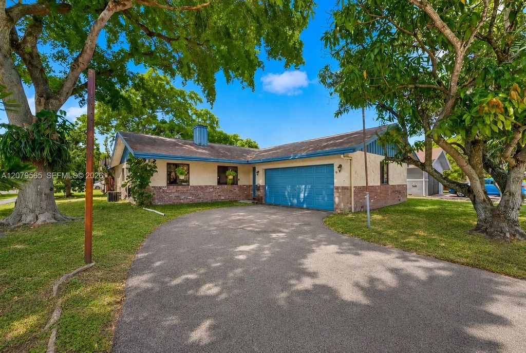 7508 Sw 6th Court, North Lauderdale