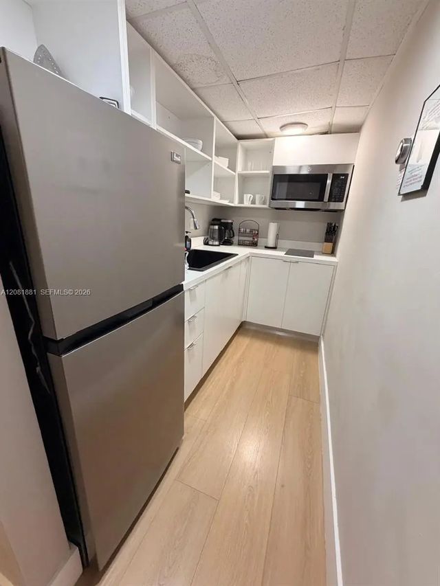 3 of 7 - 750 Collins Avenue #206, Miami Beach, FL