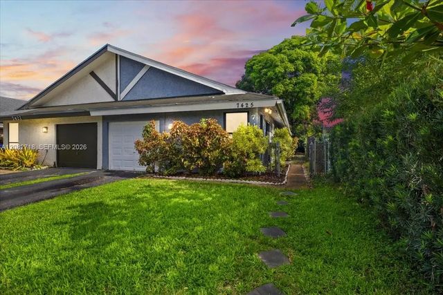 7425 Sw 13th Street, North Lauderdale