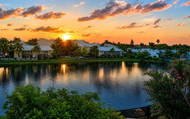 8260 Sw 210th Street #308, Cutler Bay