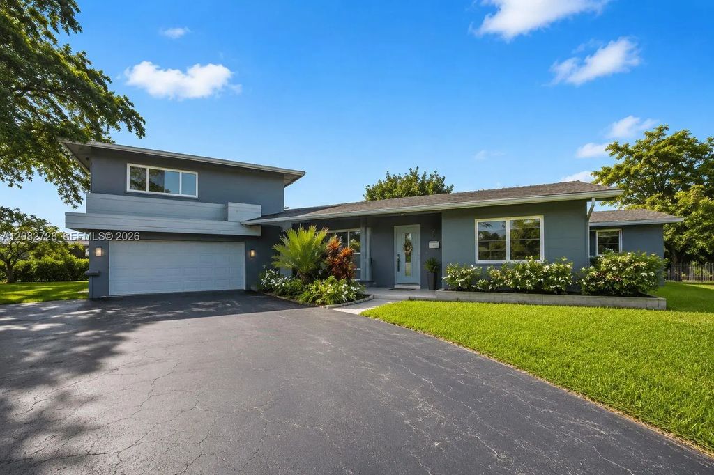 6700 E Tropical Way, Plantation