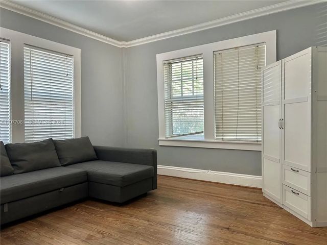 2 of 13 - 536 14th Street #107, Miami Beach, FL