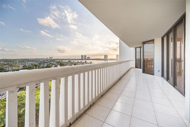 5 of 13 - 2000 Island Boulevard #908, Aventura, FL