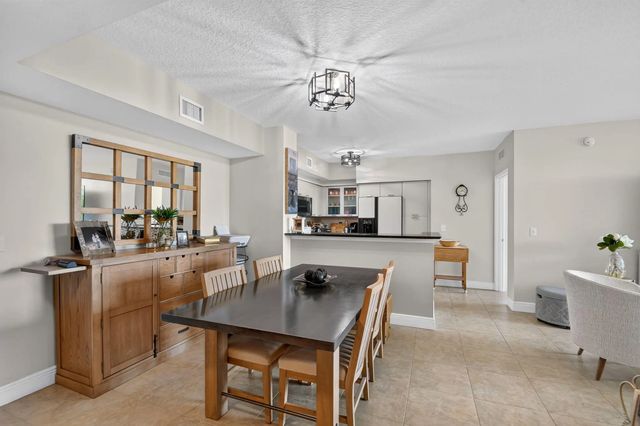 4 of 74 - 700 E Boynton Beach Boulevard #410, Boynton Beach, FL