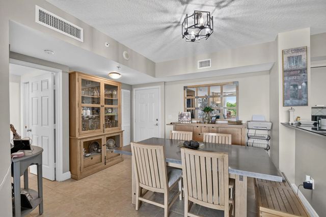 5 of 74 - 700 E Boynton Beach Boulevard #410, Boynton Beach, FL