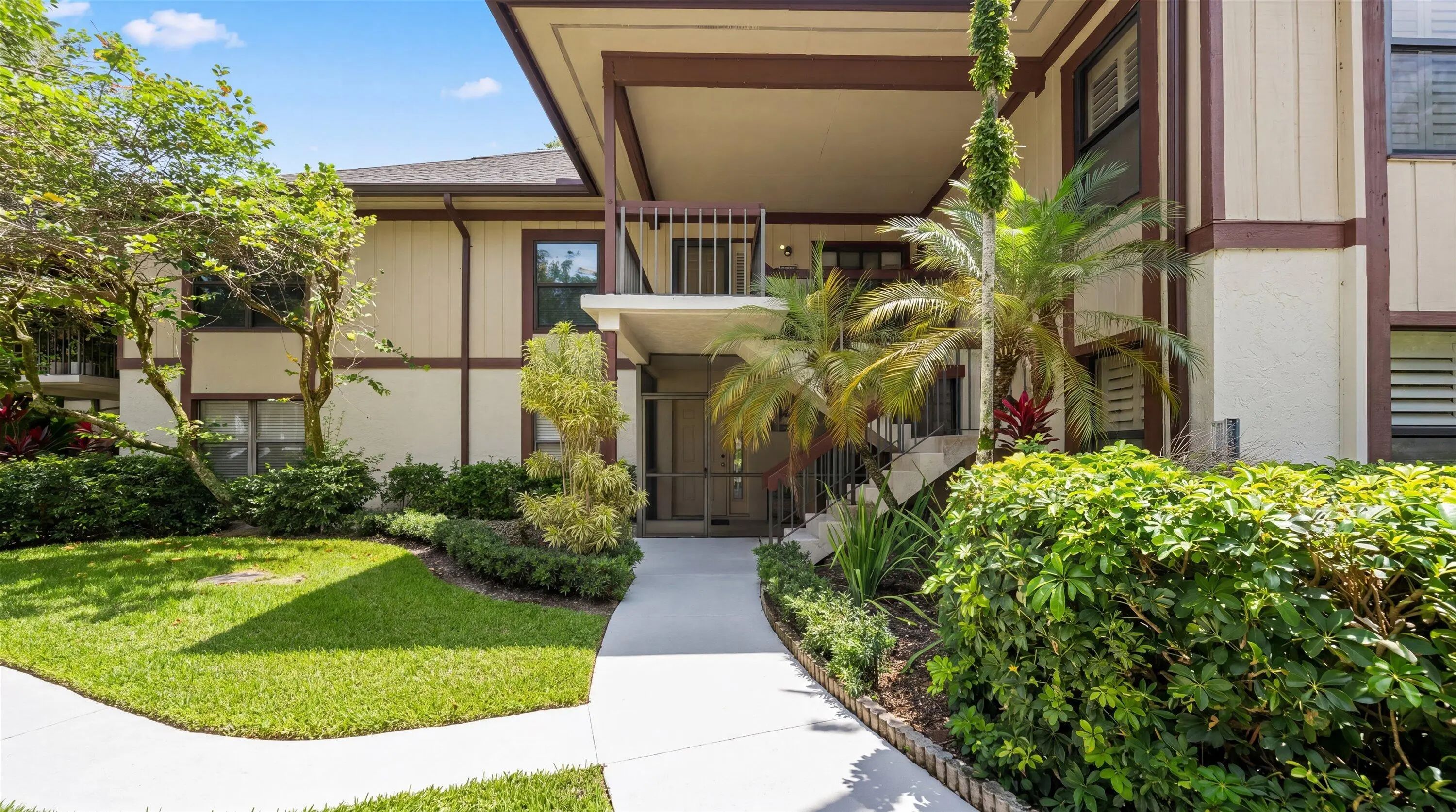 HURLINGHAM CONDO Residential listing - MLS B26071798, Wellington FL