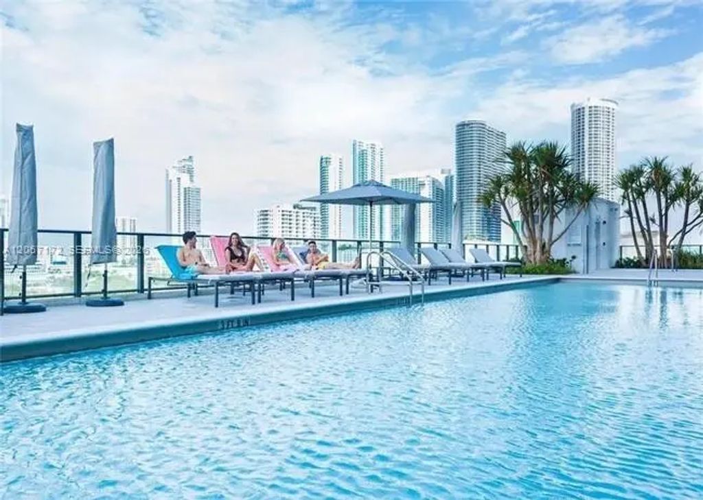 1600 Ne 1st Avenue #1606, Miami