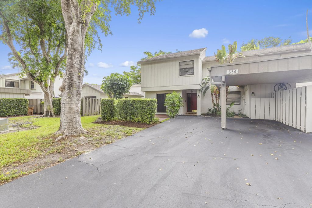 534 Deer Creek Wildwood Lane E #534, Deerfield Beach