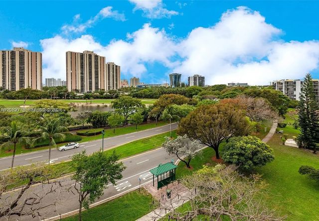 2 of 31 - 20500 W Country Club Drive #711, Aventura, FL