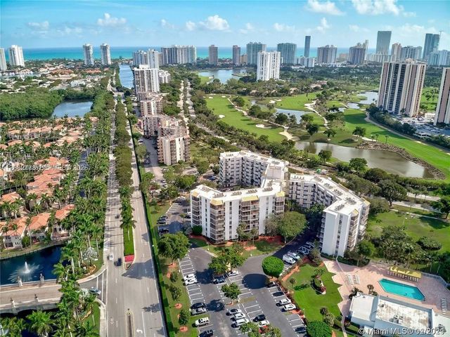 4 of 31 - 20500 W Country Club Drive #711, Aventura, FL