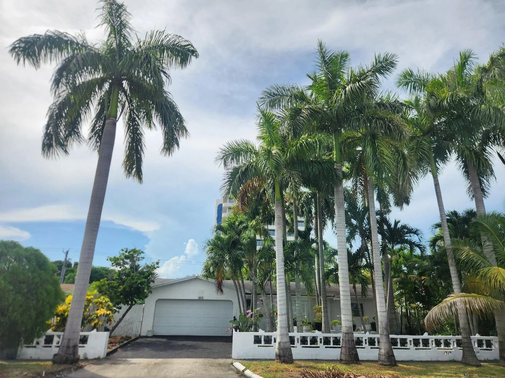225 S Sequoia Drive, West Palm Beach