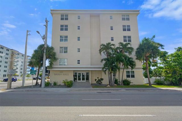 1901 S Ocean Drive #303, Hollywood