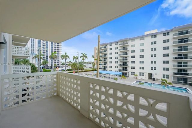 2 of 16 - 1901 S Ocean Drive #303, Hollywood, FL