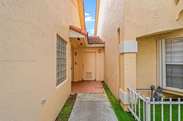 4 of 34 - 15261 Sw 111th Street, Miami, FL