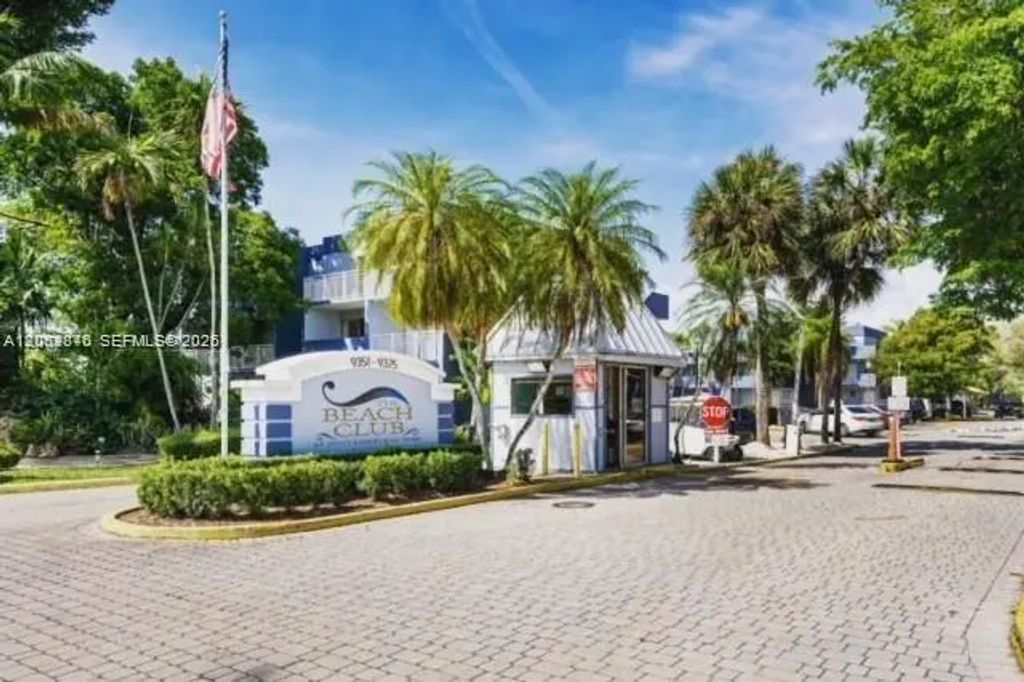 9359 Fontainebleau Boulevard #f307, Miami