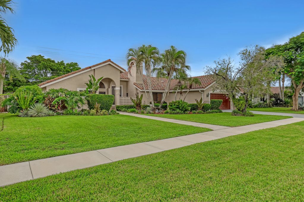 2156 Amesbury Circle, Wellington