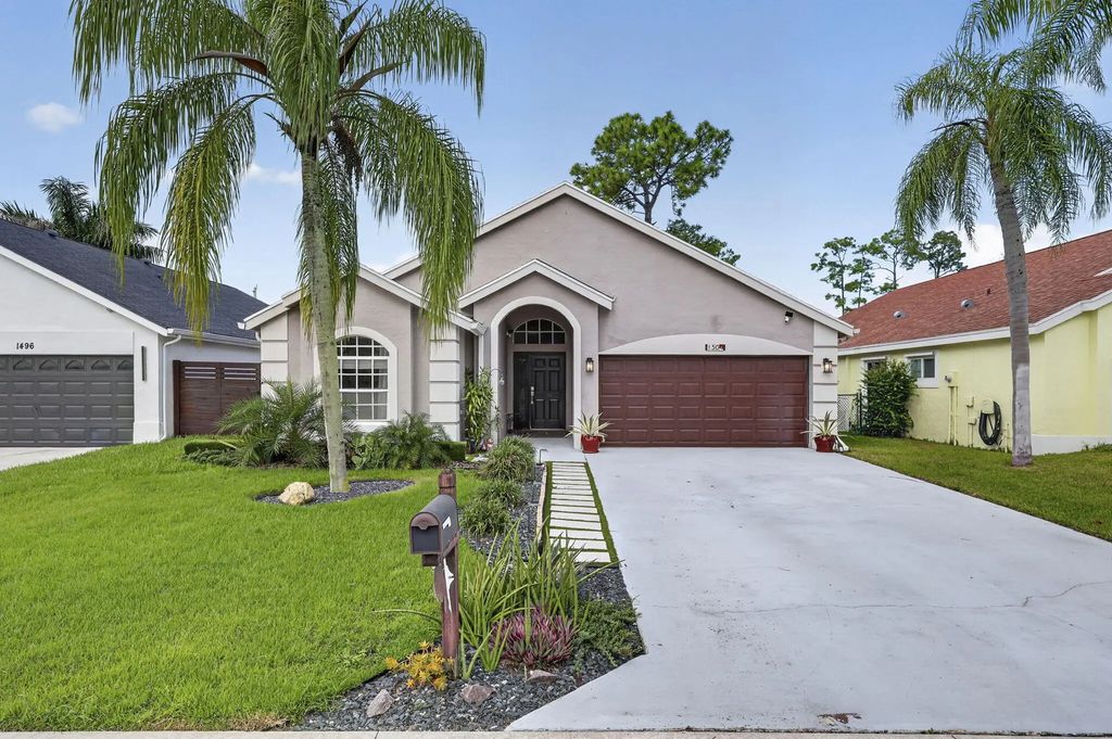 1504 Lake Breeze Drive, Wellington