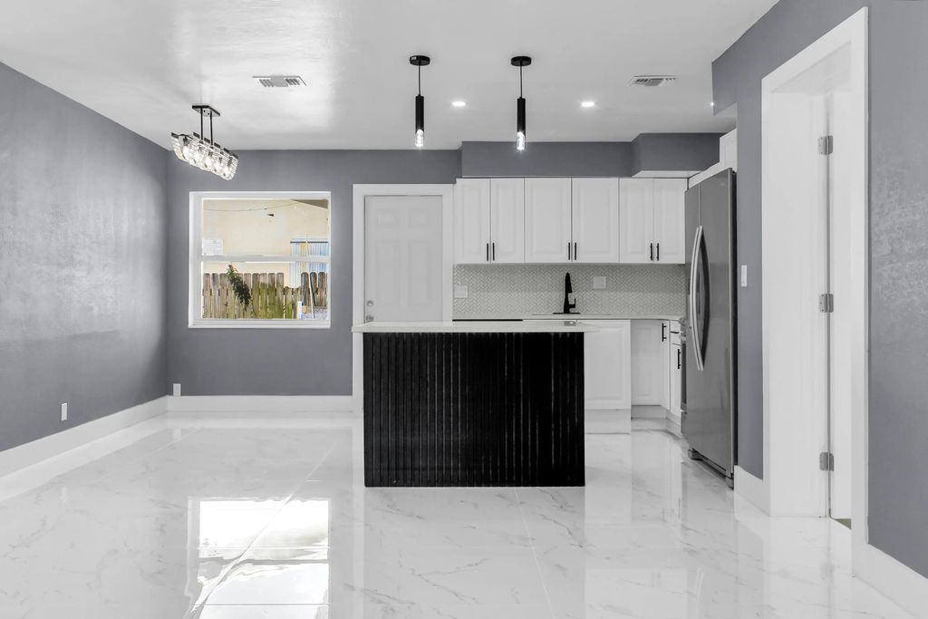 915 Sw 3rd Street, Boynton Beach